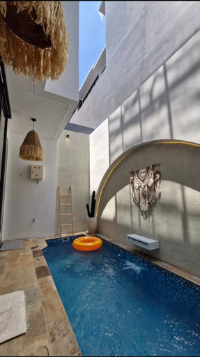 Others 2, Dankei Villa, Malang