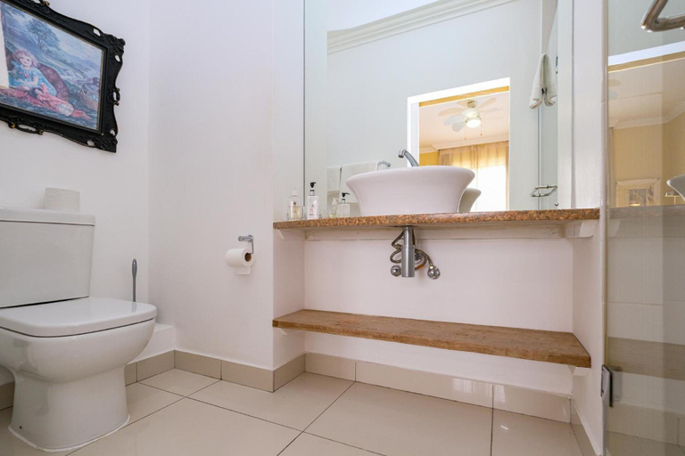 Bathroom 4, 17onWellington Suites, Eden