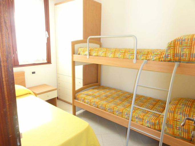 Bedroom 3, Family villa with private garden near the beach, Venezia
