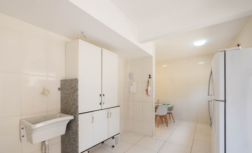 Interior 5, Apt w/ Balcony & BBQ 400m From sea Rbr0003, Salvador