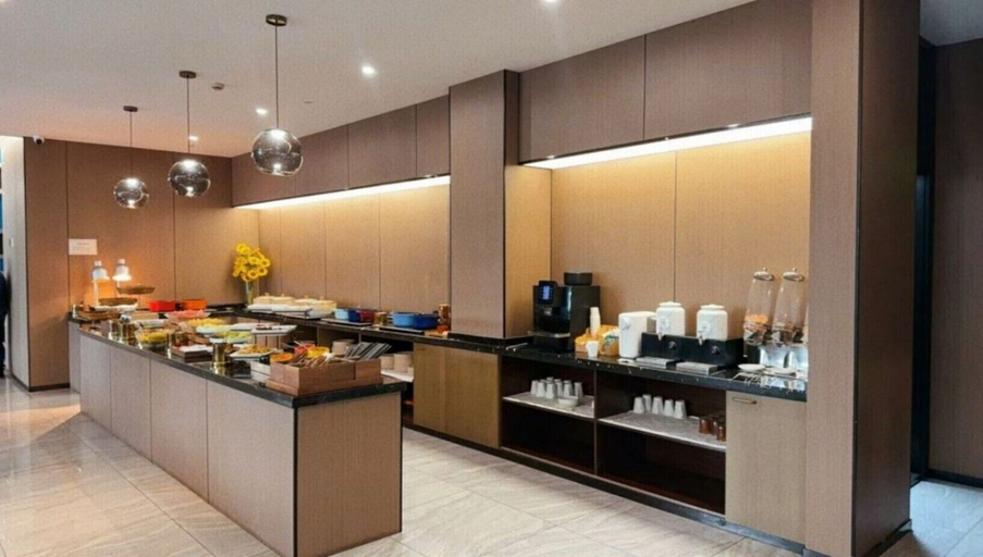Breakfast area, JUYUE HOTEL HONGQIAO AIRPORT, Shanghai