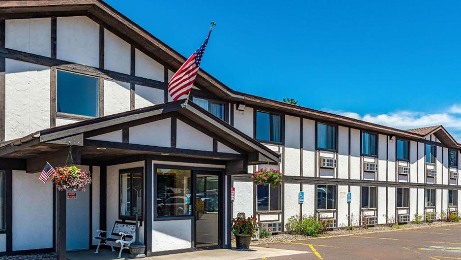 Exterior & Views 2, Magnuson Hotel Ironwood, Gogebic