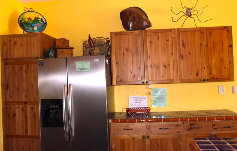 Private kitchen 2, Casa Arco Iris Brand New 2-story Spacious Home Cholla Bay Ocean Front, Puerto Peñasco