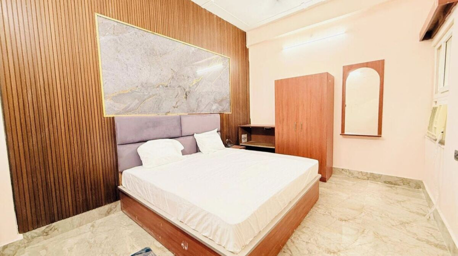Room 4, Bala Ji Dharamshala, Faizabad