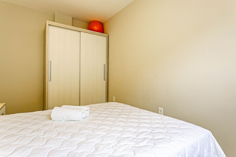Room 4, Comfortable Apart 400 m From the Beach Idp104, Florianopolis