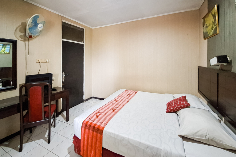 Bedroom 4, Naratas Hotel Cisarua Puncak Mitra RedDoorz, Bogor