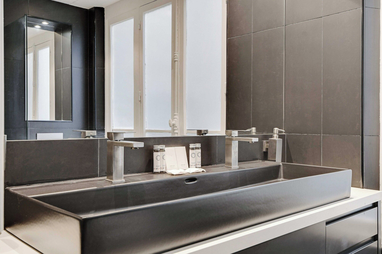 Others 3, Chic Apartment - 1br/4p - Republique, Paris
