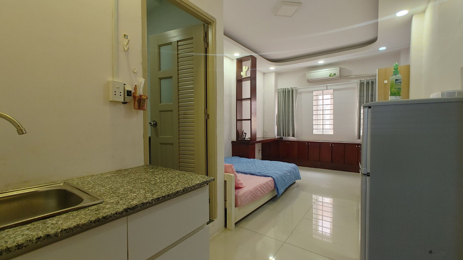 Room 5, D Home 2, District 1