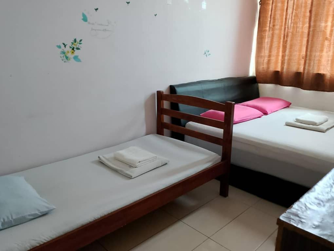 Bedroom 4, Prima B & B Hostel, Sandakan