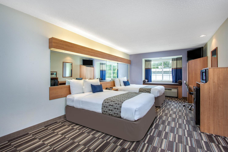 Bedroom 3, Microtel Inn & Suites By Wyndham Lillington, Harnett