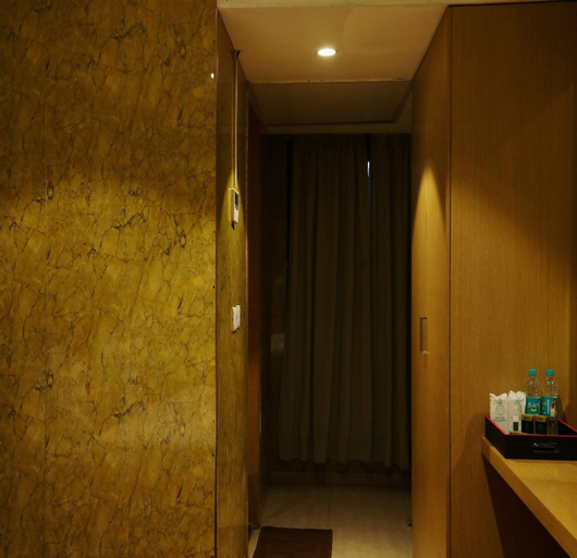 Room 3, Hotel Banyan Palace, Kancheepuram