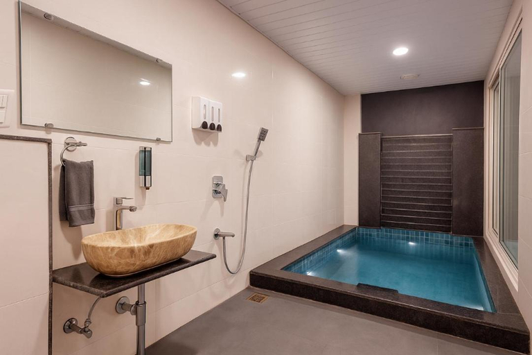 Bathroom 3, Rumourss Sky Villa and Resort, Pune