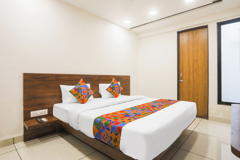 Room 5, Fabhotel Empire, Indore