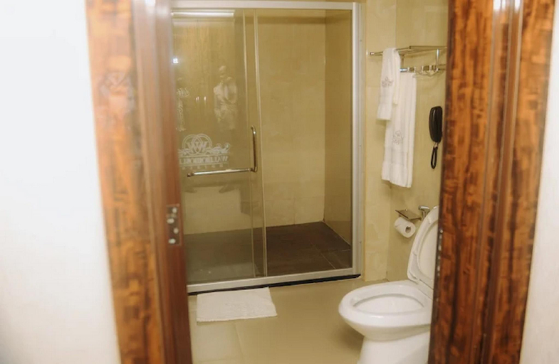 Bathroom 5, San Antonio Blu Hotels, AwkaSout