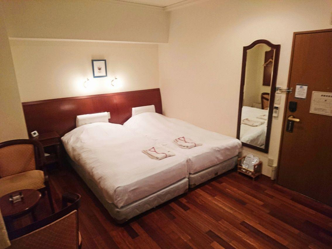 Bedroom 2, Hotel Sun Queen, Naha