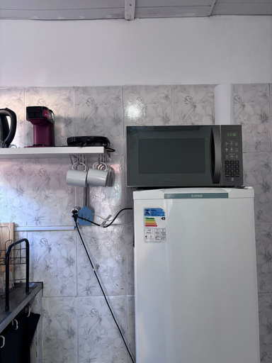 Private kitchen 5, Primos Hostel & House, Armação dos Búzios