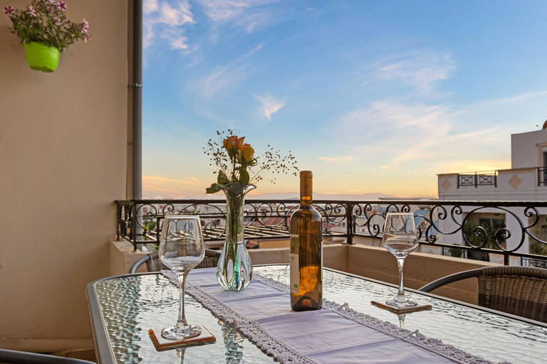 Others 3, Artistic Apartment in Chania, Crete