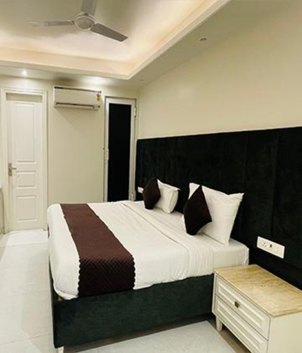 Room 3, Fabhotel Lands Inn, Gurgaon