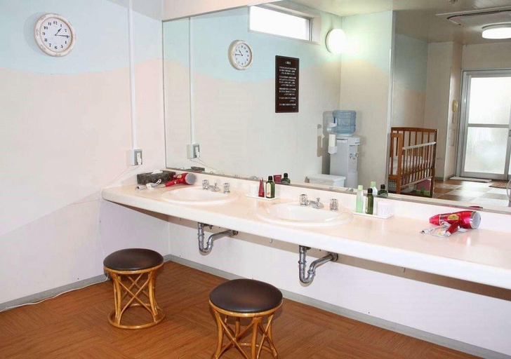 Bathroom 4, Kurashiki Seaside Hotel, Kurashiki