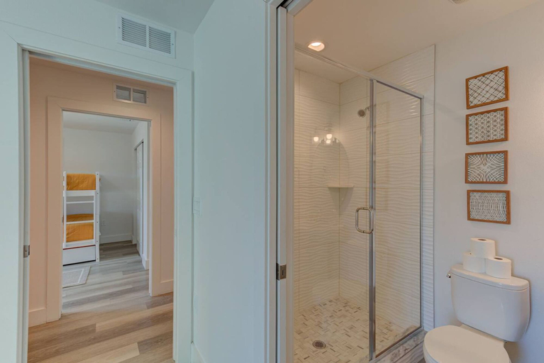 Room 2, Boho Condo 3 3 Heated Pool, Pinellas