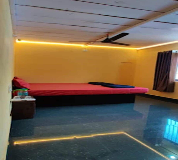 Room 2, Aisiri Guest House Rooms, Uttara Kannada