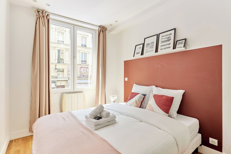 Bedroom 4, Superb Apartment - Beaubourg - Le Marais, Paris