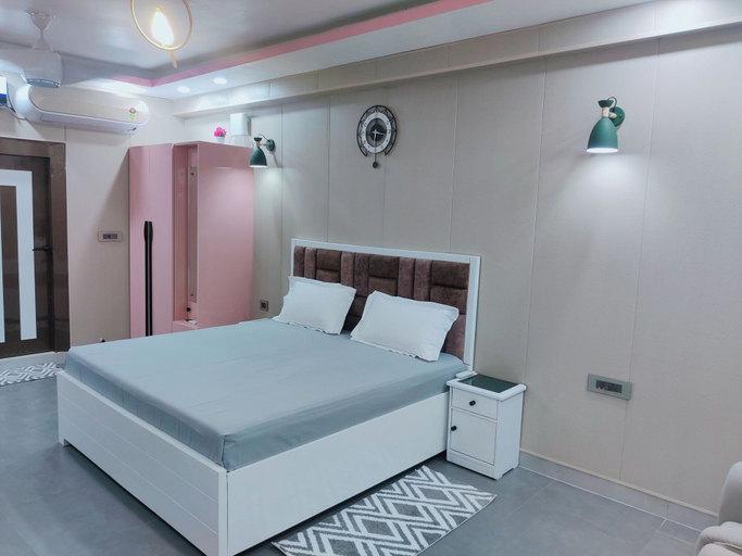 Room amenity 3, Noida Luxury Studio Apartment, Gautam Buddha Nagar