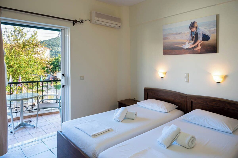 Bedroom 4, Konstantinos Hotel & Apartments I, Ionian Islands