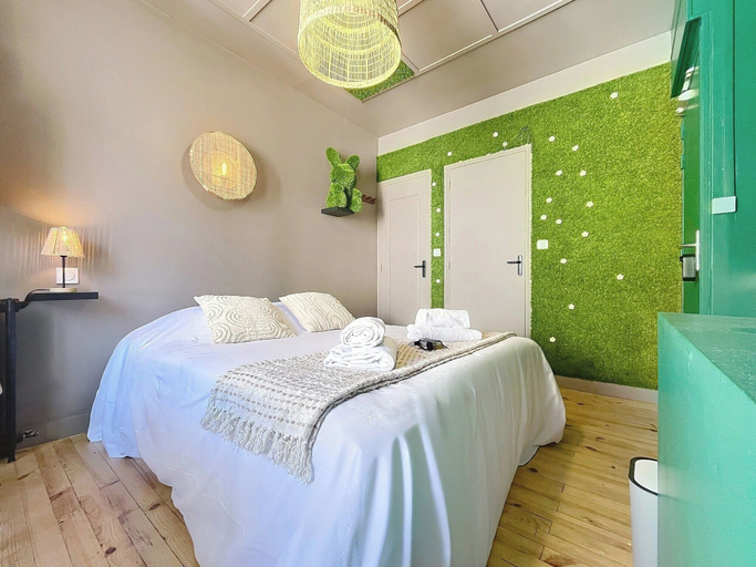 Bedroom 5, Appart Hôtel de la Baie, Manche