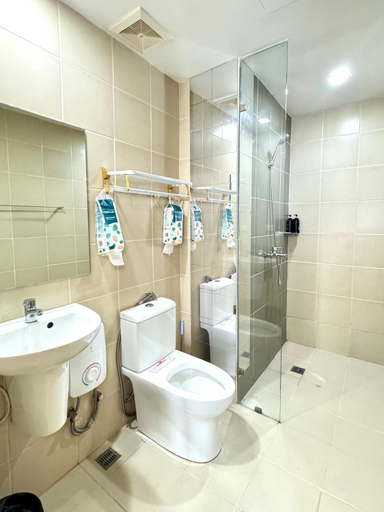 Bathroom, LaFayette Park Square, Iloilo City