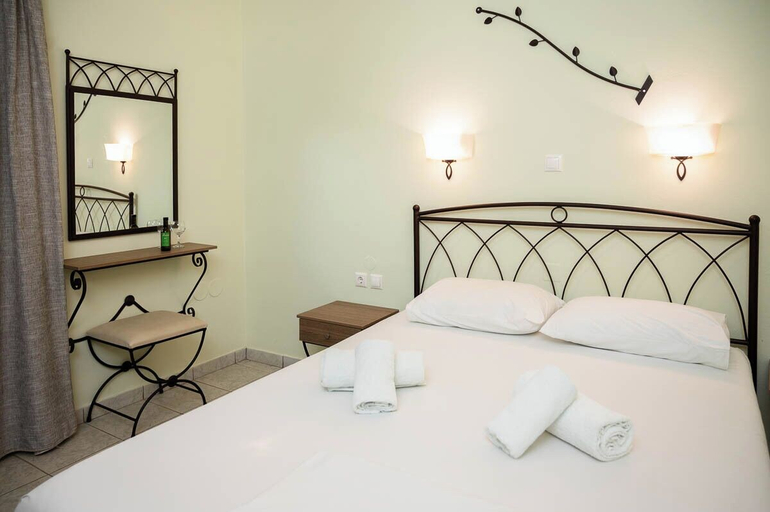 Bedroom 4, Konstantinos Hotel & Apartments 2, Ionian Islands