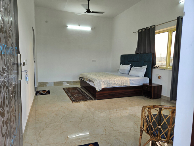 Room 2, Hotel YesWell, Dehradun