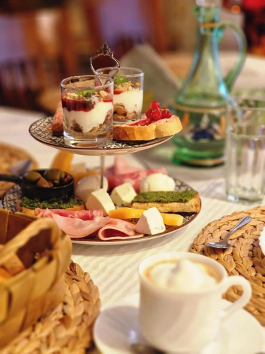 Breakfast meal 2, SFIZIOSO BOUTIQUE STAY, Brasov