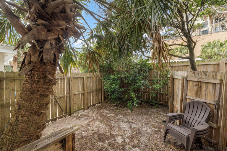 Room 3, Young Street Homes, Bay