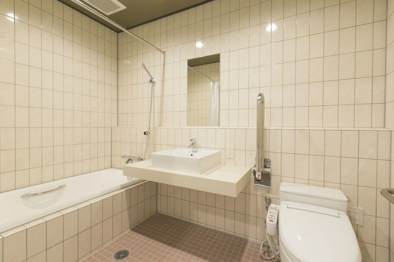 Bathroom 3, Hotel Seiyoken, Kawasaki