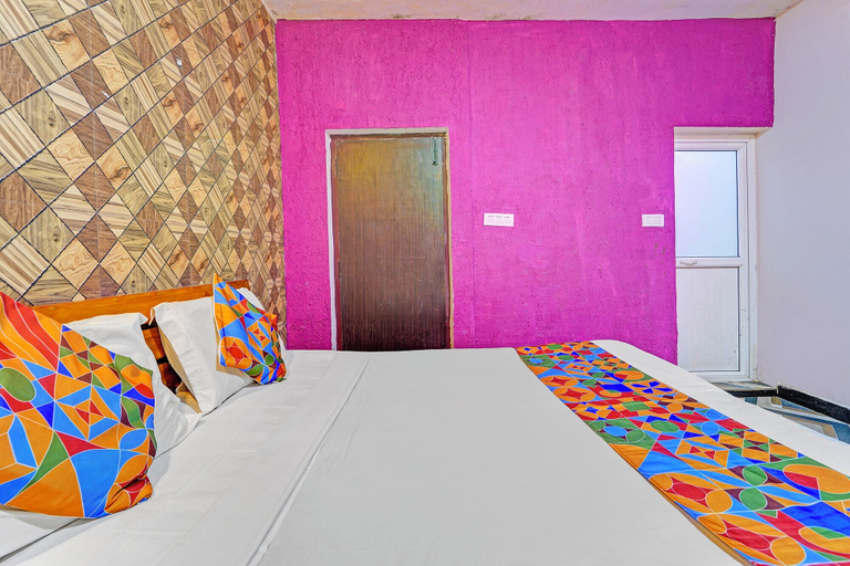 Room 5, Fabhotel Phoenix Stay, The Nilgiris