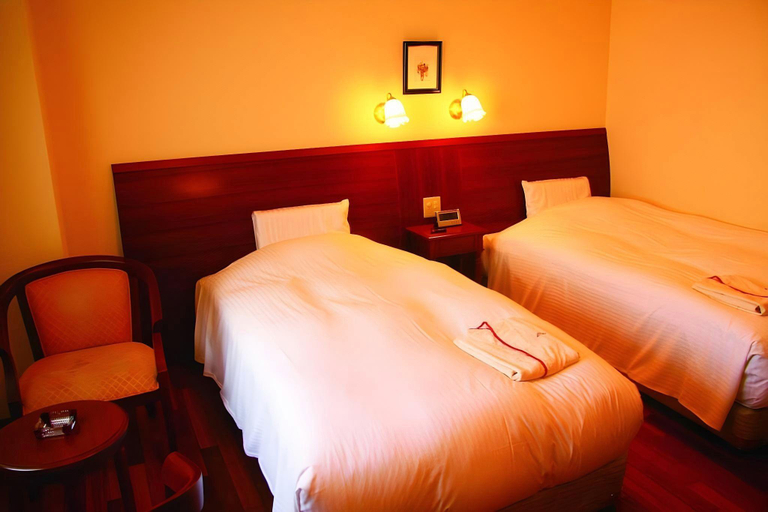 Bedroom 4, Hotel Sun Queen, Naha