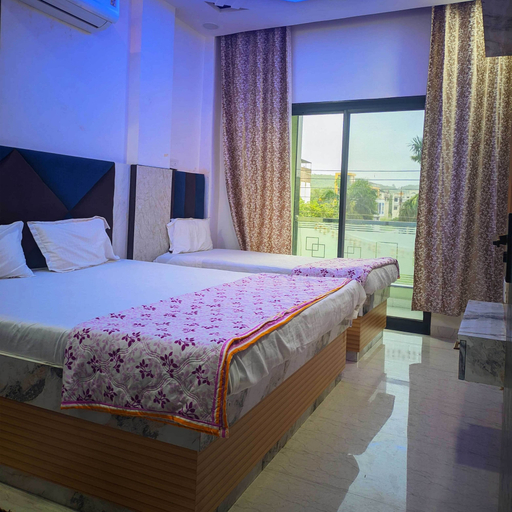 Room 4, Hotel Moad Mudgal Palace, East Nimar