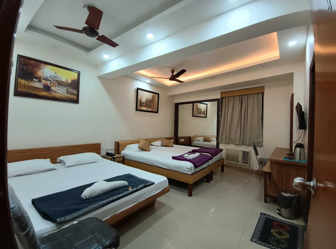 Room 2, Hotel Goldenkey, Kolkata