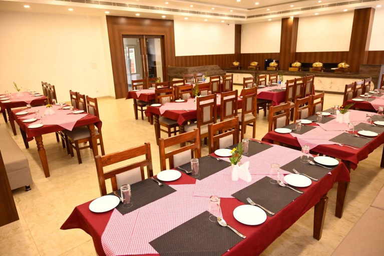 Food & Drinks 3, Divine Hotel And Resorts, Gaya