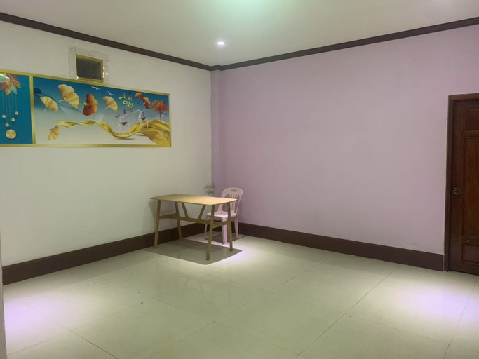 In-room dining, FUBON World, Vientiane