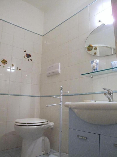 Bathroom, B&B L’Antico Borgo, Messina