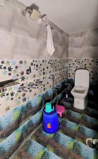 Bathroom 5, Nirmala Sadan Homestay Ayodhya, Faizabad