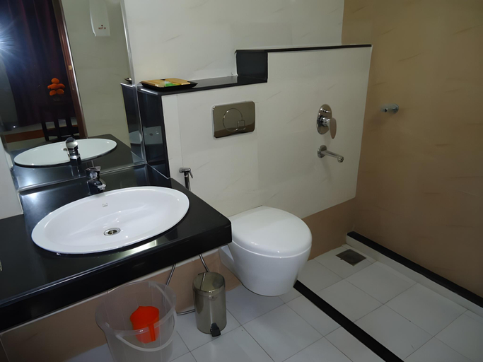 Bathroom, Hotel Hiton, Malappuram