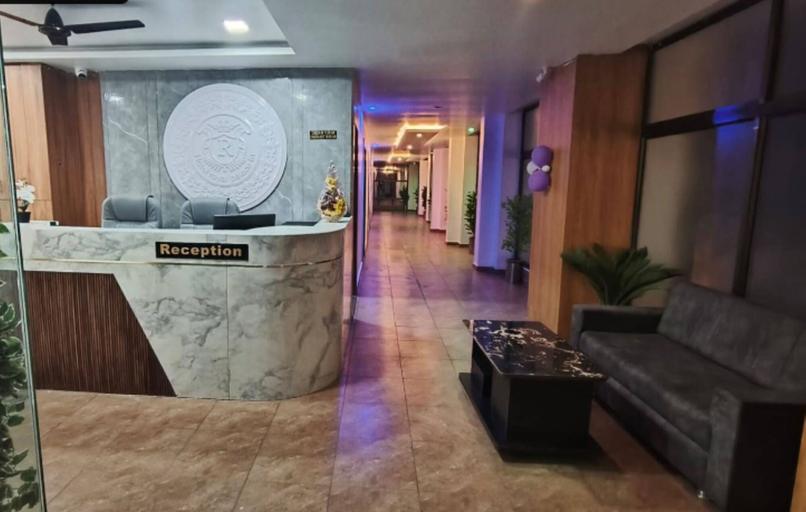Reception, Hotel Royal Palace in, Kheda