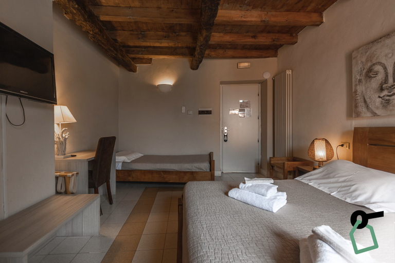 Room 3, Hotiday Vezzano Ligure, La Spezia