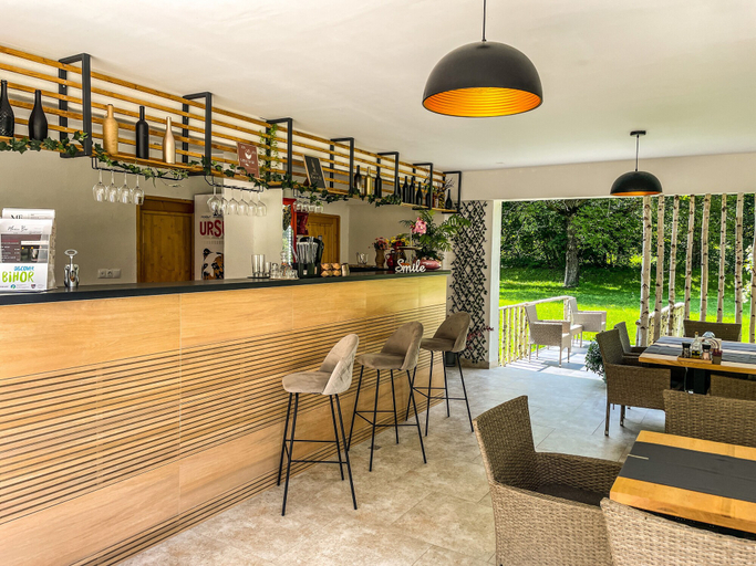 Food & Drinks, Pensiunea AN de AN, Bulz