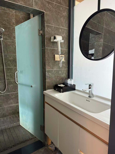 Bathroom 2, Lugu Lake Yunshang Holiday Hotel, Liangshan Yi