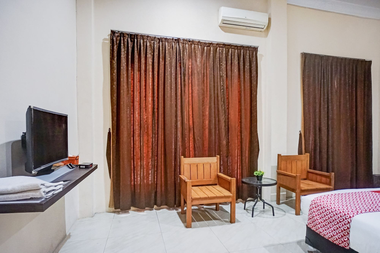 Room 3, Dancenter Ralica Residence, Medan