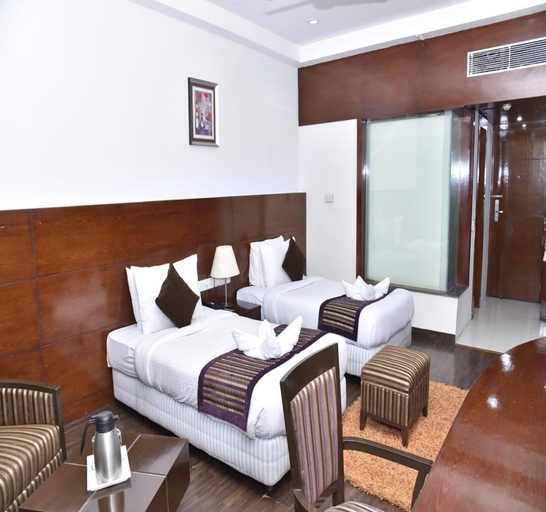 Bedroom 2, I-Square Hotel, Solan